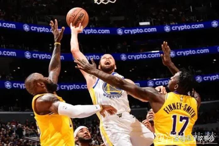 库里37分率勇士逆袭 詹姆斯33+9难救湖人 库里37分率勇士逆袭 詹姆斯33+9难救湖人