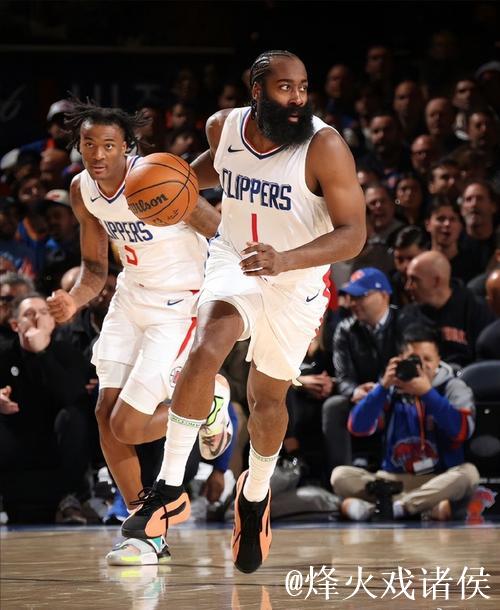 小萨砍三双国王力克猛龙 哈登18+4+6助快船狂胜76人 小萨砍三双国王力克猛龙 哈登18+4+6助快船狂胜76人